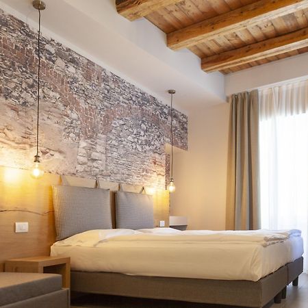 epOche Hotel Zanella 1889 Torbole Sul Garda Esterno foto