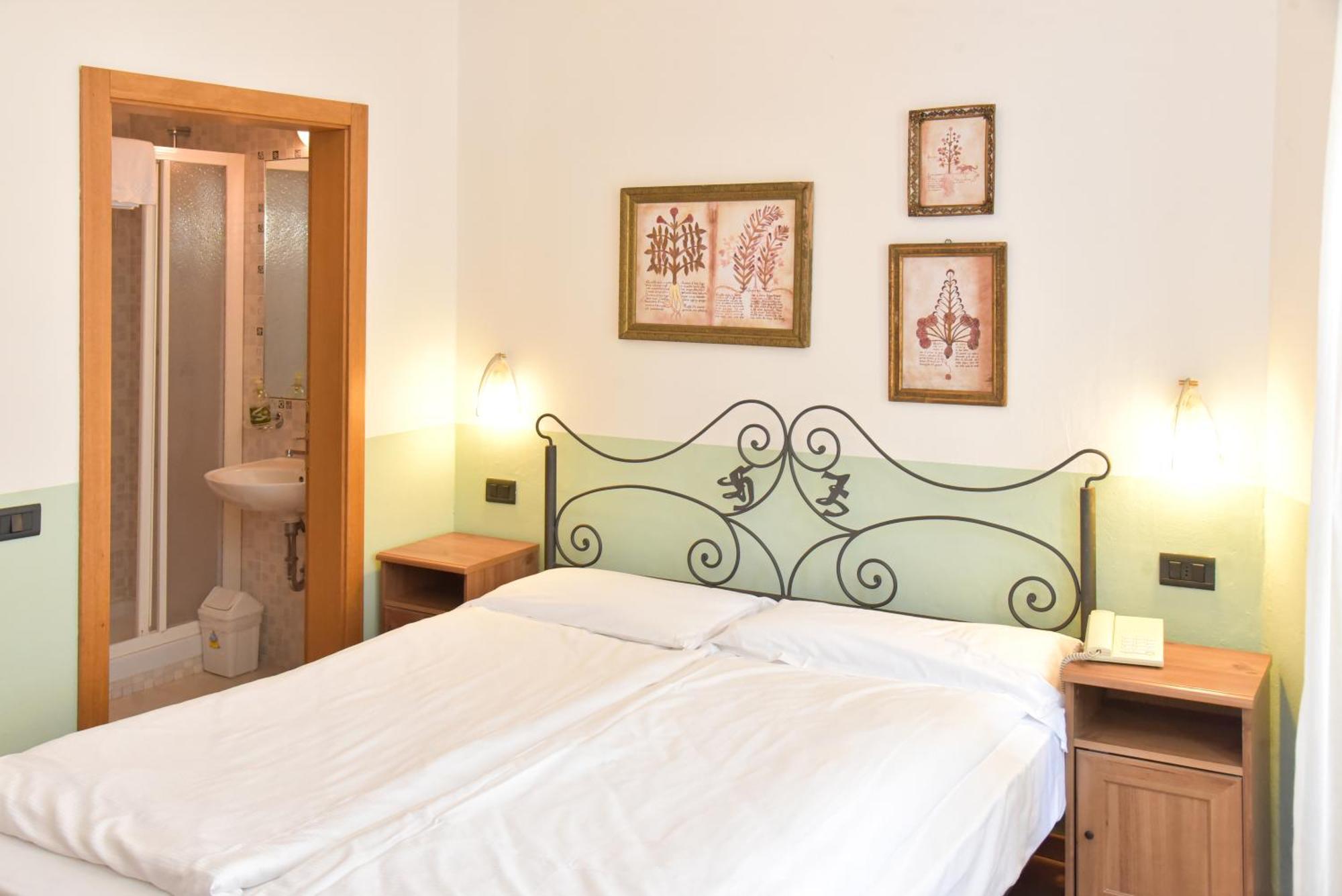 epOche Hotel Zanella 1889 Torbole Sul Garda Esterno foto